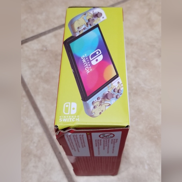 Hori Split Pad Compact for Nintendo Switch Pikachu & Mimikyu - Picture 4 of 4